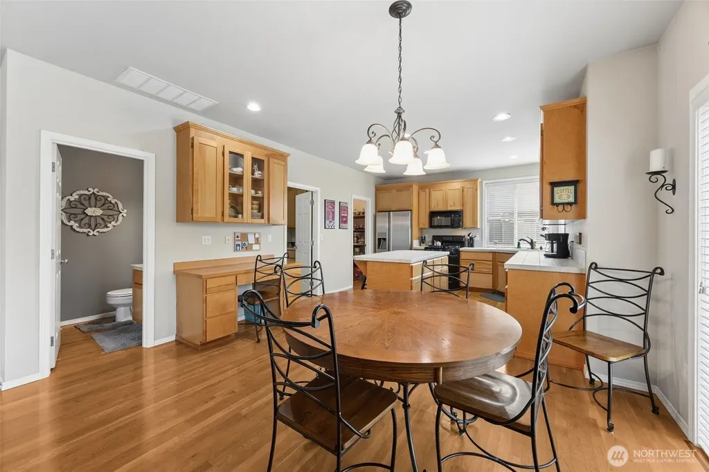 18122 92nd Avenue E Puyallup WA 98375