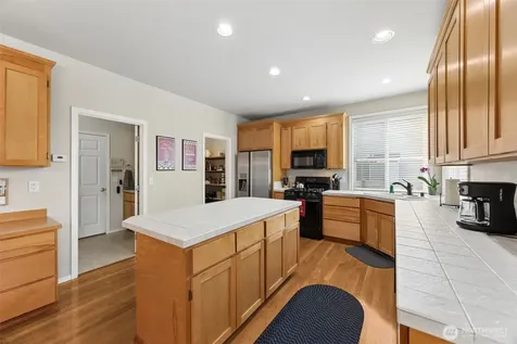 18122 92nd Avenue E Puyallup WA 98375