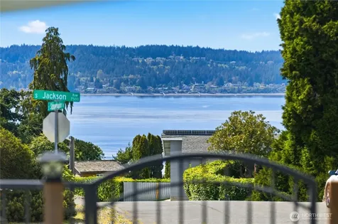1273 S Jackson Avenue Tacoma WA 98465