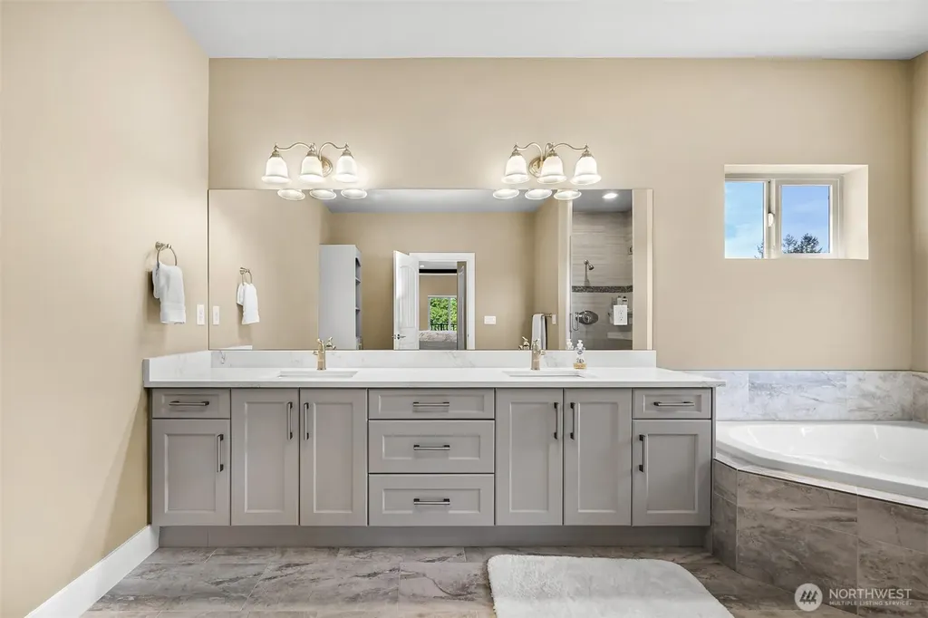 1072 W 55th Terrace Bellingham WA 98226
