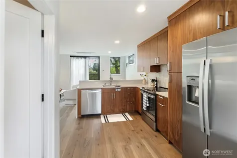 2528 27th Avenue W Seattle WA 98199