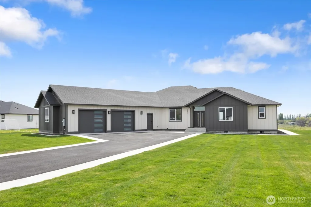 5093 Road 7.3 NE Moses Lake WA 98837