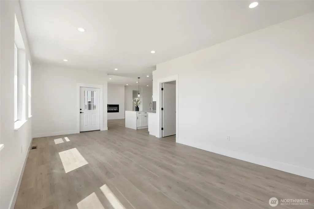 5093 Road 7.3 NE Moses Lake WA 98837