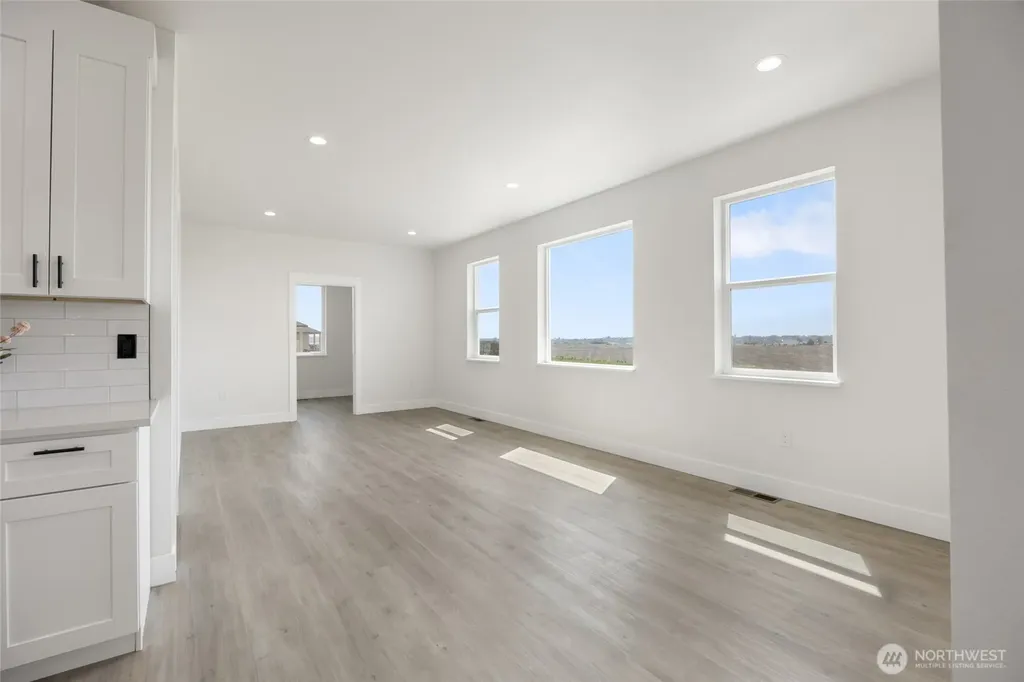 5093 Road 7.3 NE Moses Lake WA 98837