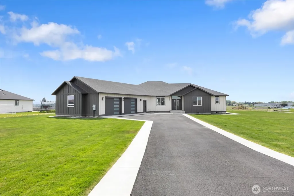 5093 Road 7.3 NE Moses Lake WA 98837
