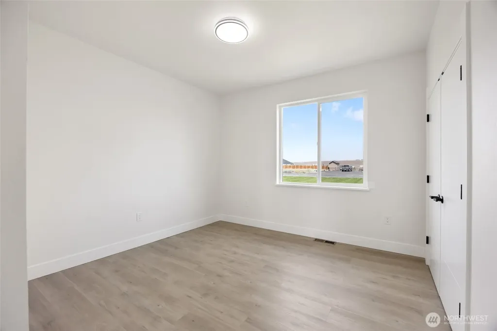 5093 Road 7.3 NE Moses Lake WA 98837