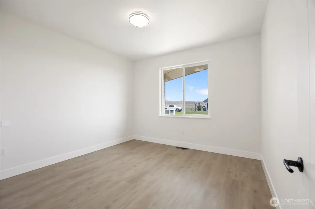 5093 Road 7.3 NE Moses Lake WA 98837