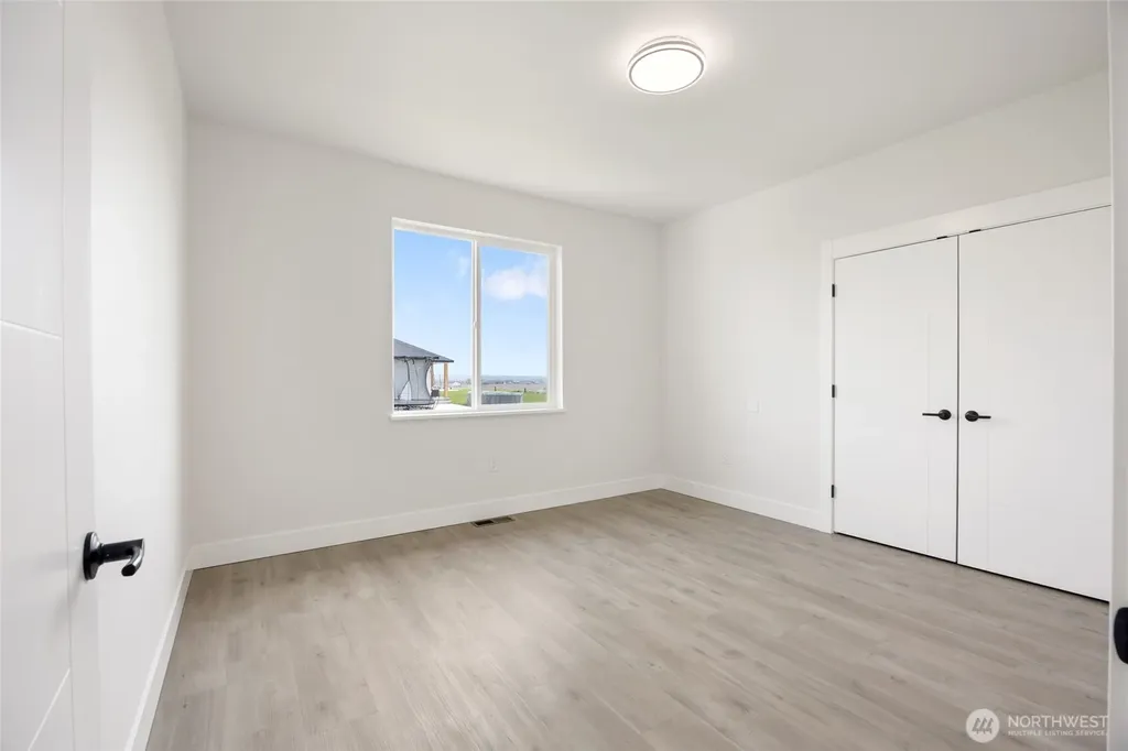 5093 Road 7.3 NE Moses Lake WA 98837