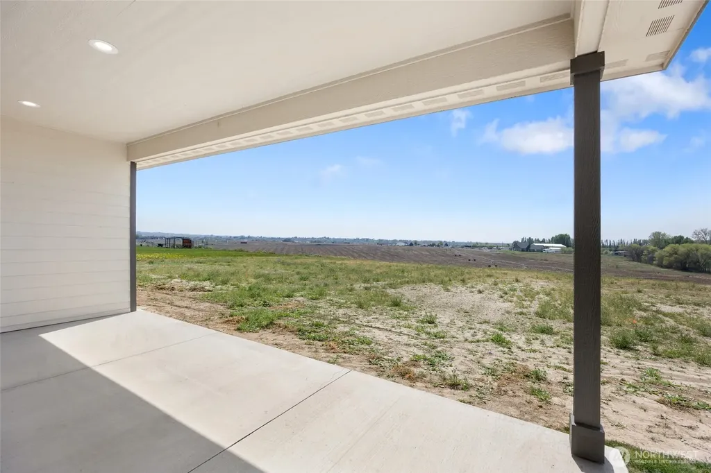 5093 Road 7.3 NE Moses Lake WA 98837
