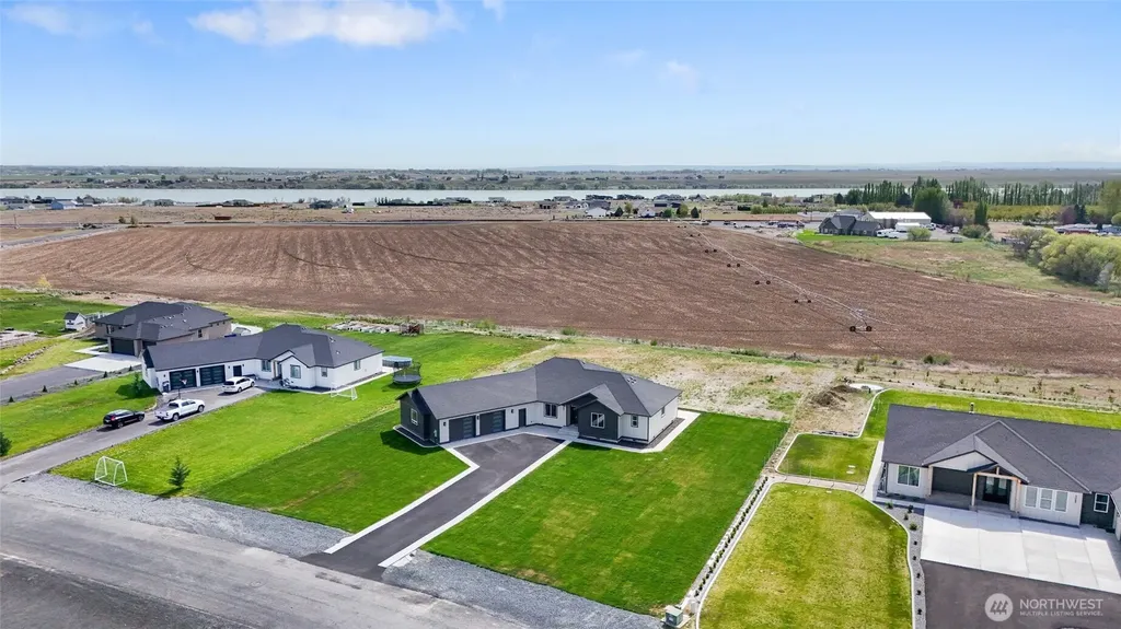 5093 Road 7.3 NE Moses Lake WA 98837