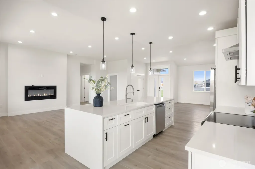 5093 Road 7.3 NE Moses Lake WA 98837