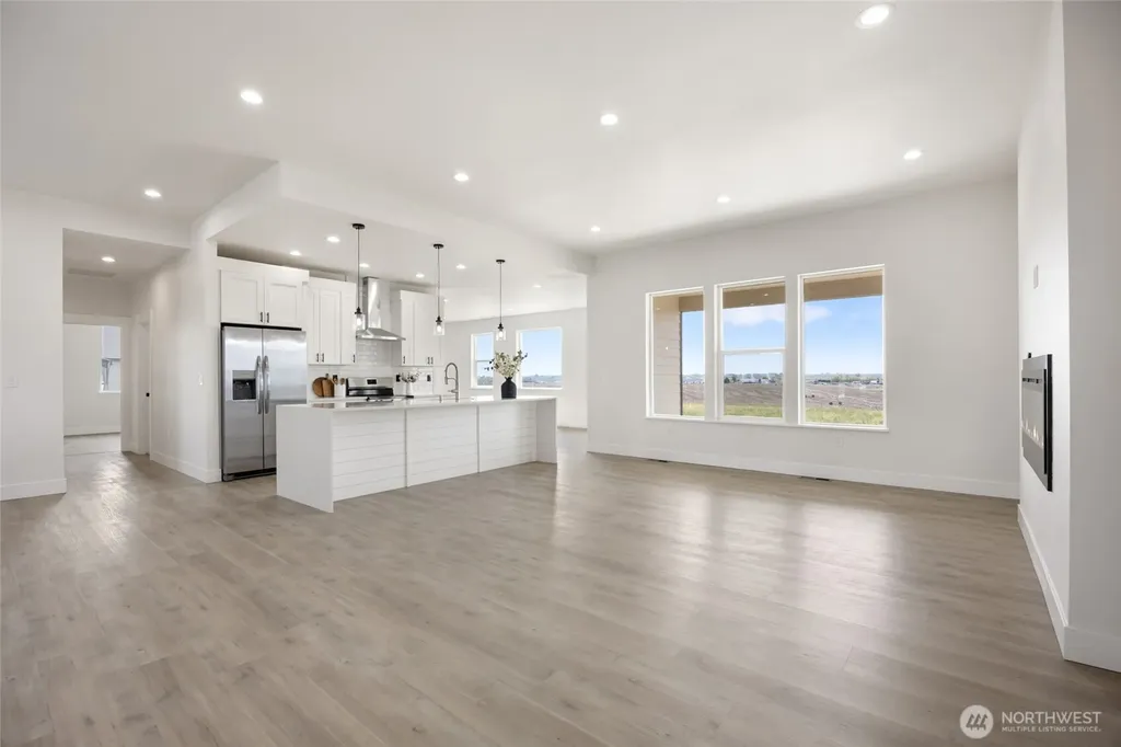 5093 Road 7.3 NE Moses Lake WA 98837