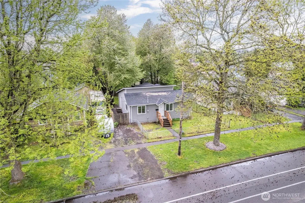 1123 7th Avenue Longview WA 98632