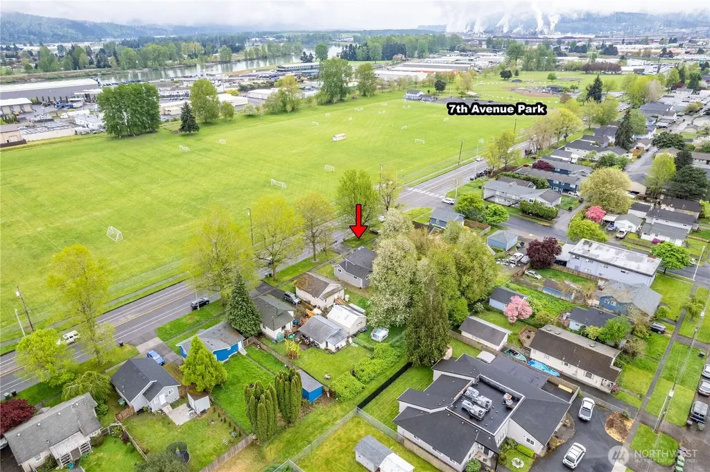 1123 7th Avenue Longview WA 98632