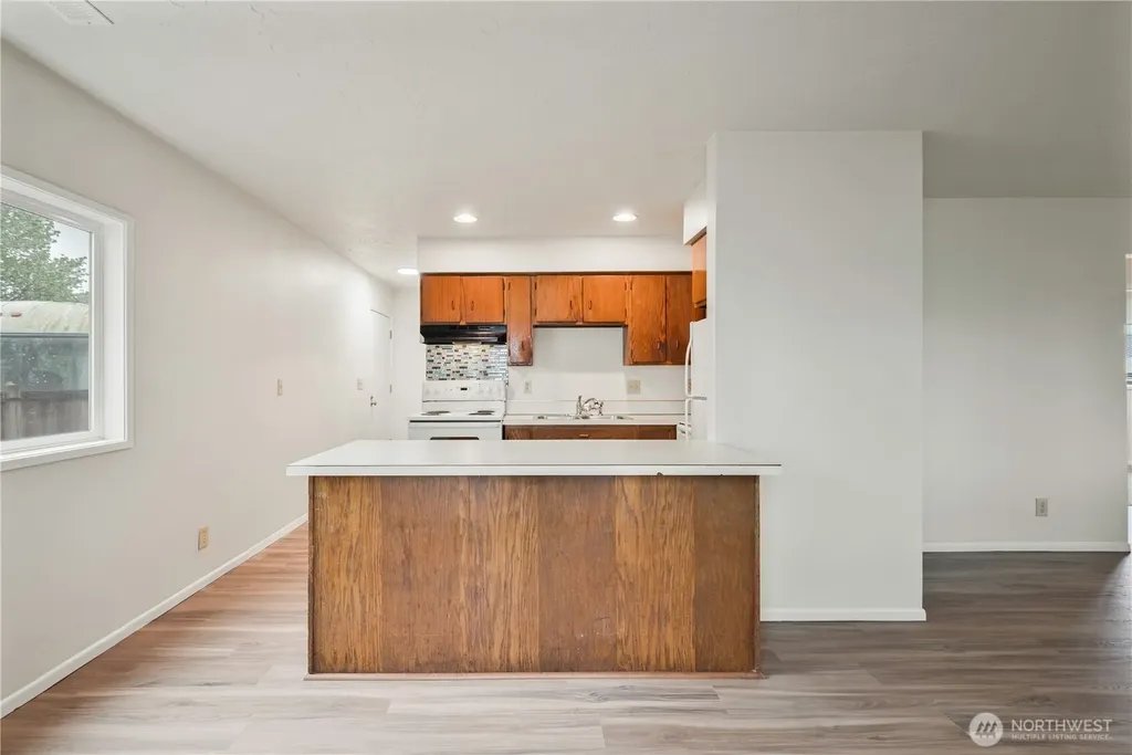 1123 7th Avenue Longview WA 98632