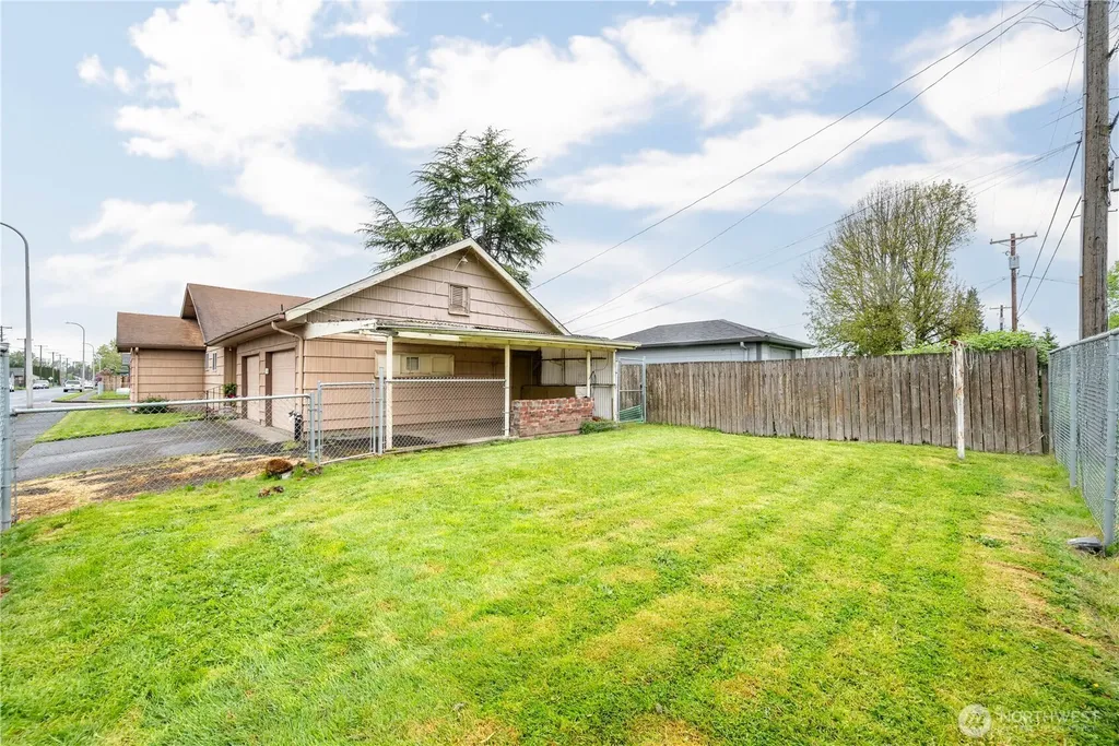 302 23rd Avenue Longview WA 98632