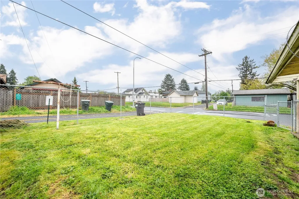 302 23rd Avenue Longview WA 98632