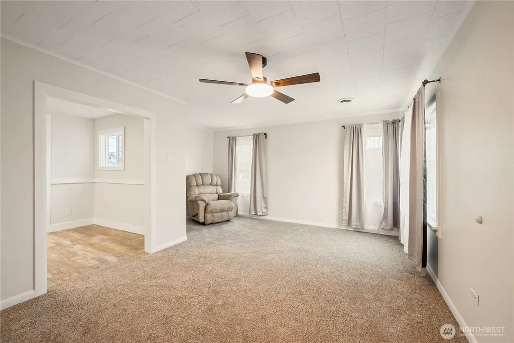 302 23rd Avenue Longview WA 98632
