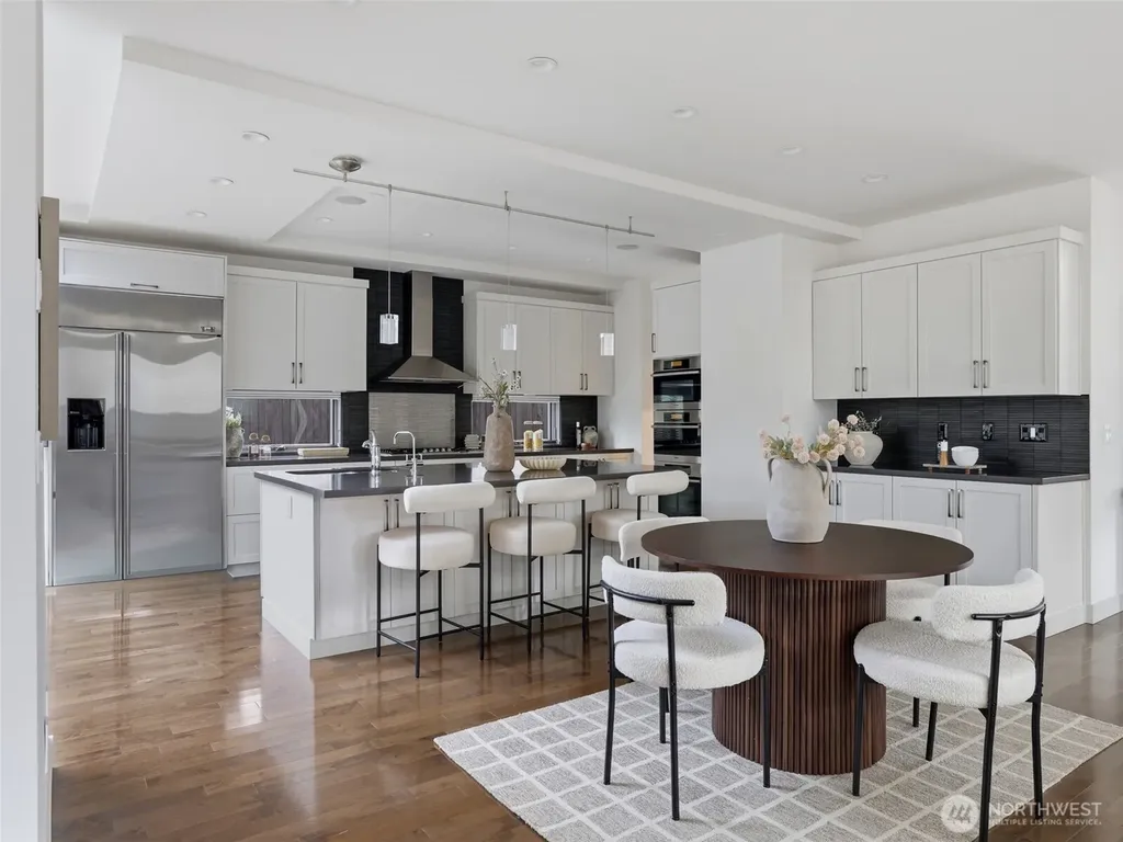 719 99th Avenue NE Bellevue WA 98004