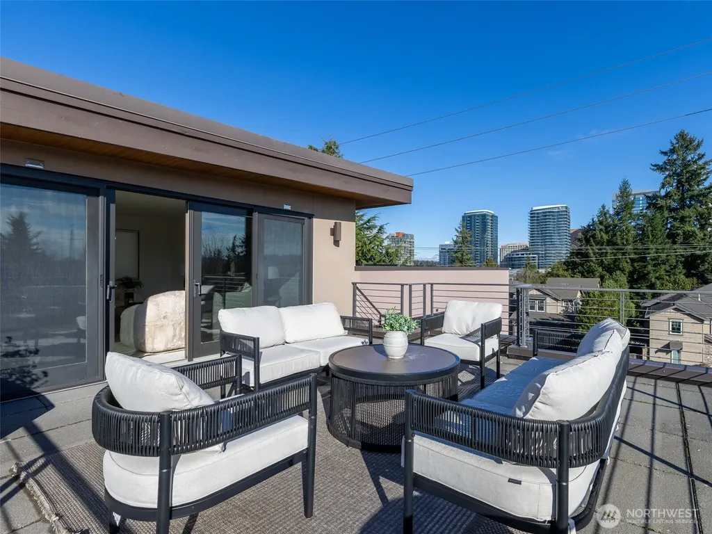 719 99th Avenue NE Bellevue WA 98004