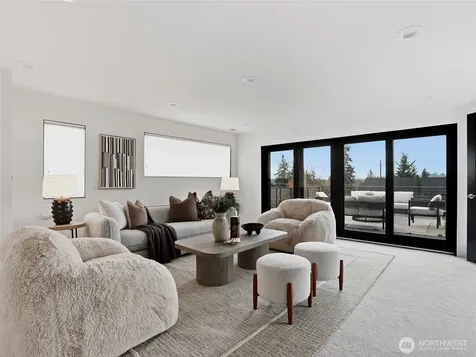 719 99th Avenue NE Bellevue WA 98004