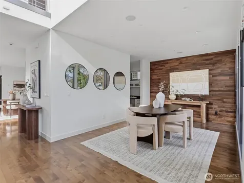 719 99th Avenue NE Bellevue WA 98004