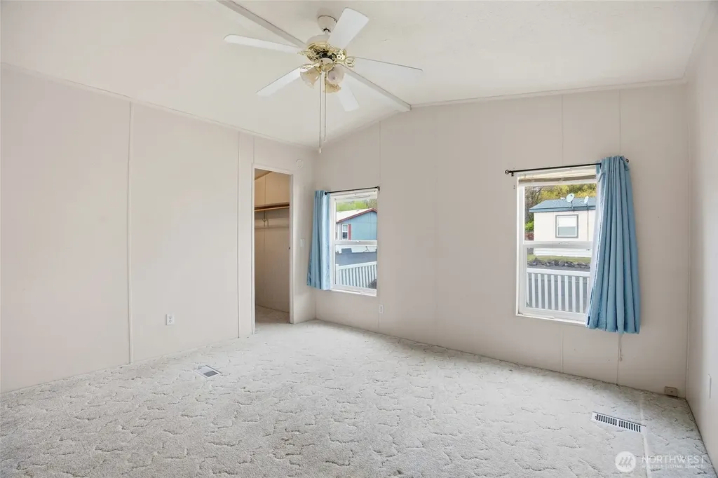 2285 Basin Street SW Ephrata WA 98823