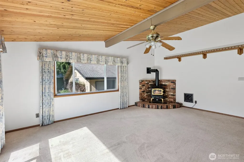210 Kelly Road Brinnon WA 98320