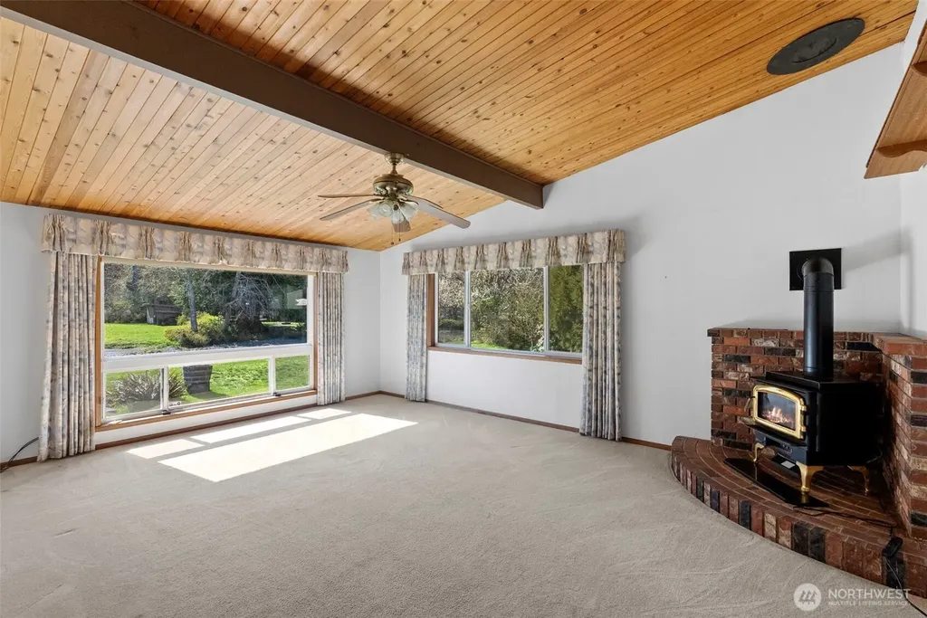 210 Kelly Road Brinnon WA 98320