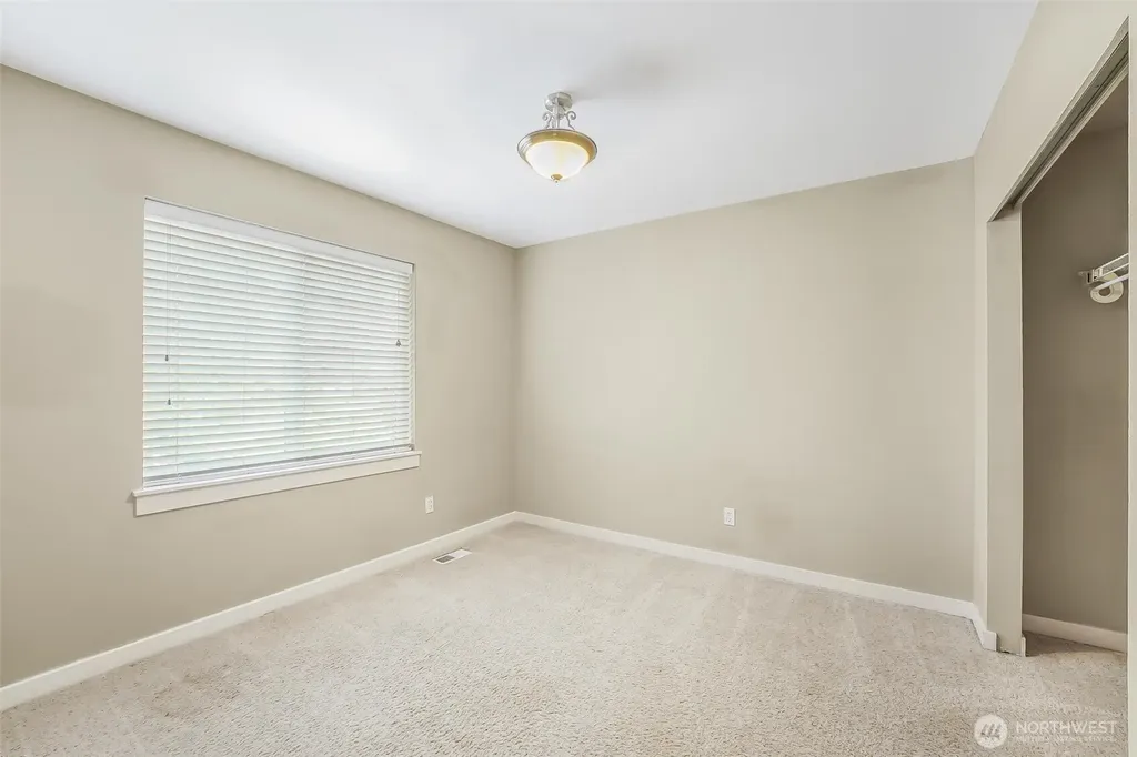 17401 140th Ave East Puyallup WA 98374