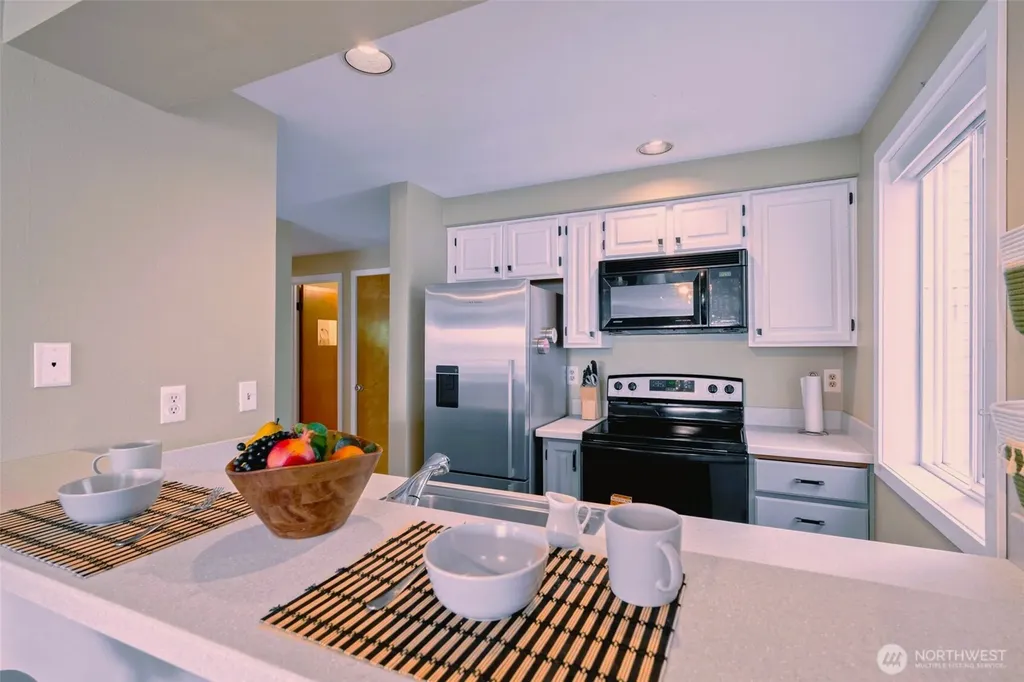 3142 Alki Avenue SW Seattle WA 98116