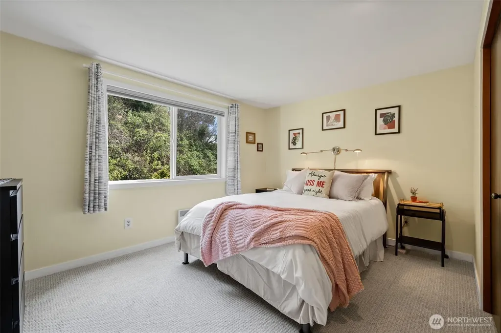 3142 Alki Avenue SW Seattle WA 98116
