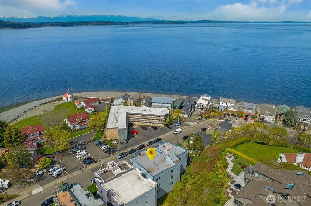 3142 Alki Avenue SW Seattle WA 98116
