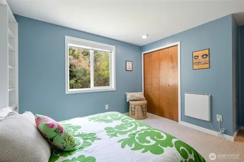 3142 Alki Avenue SW Seattle WA 98116