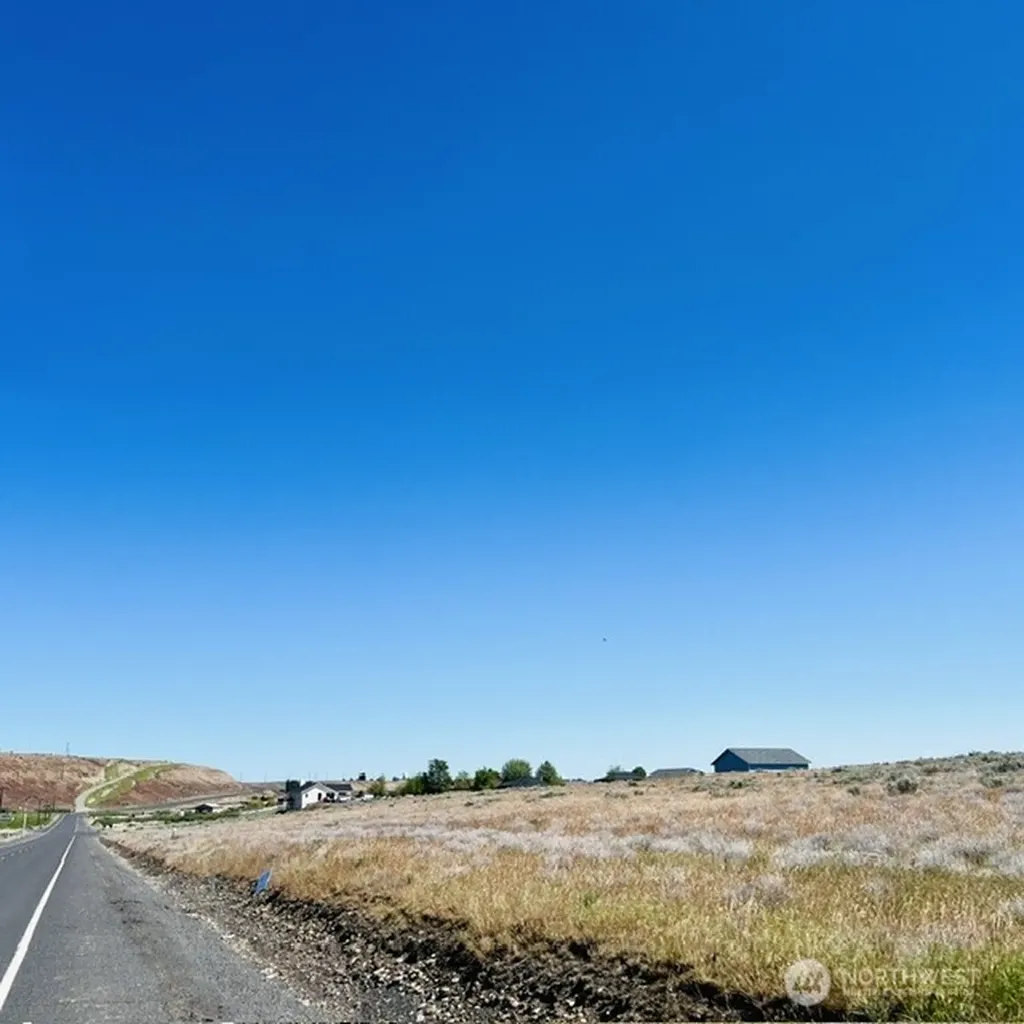 5355 NE Mcconihe Road Moses Lake WA 98837