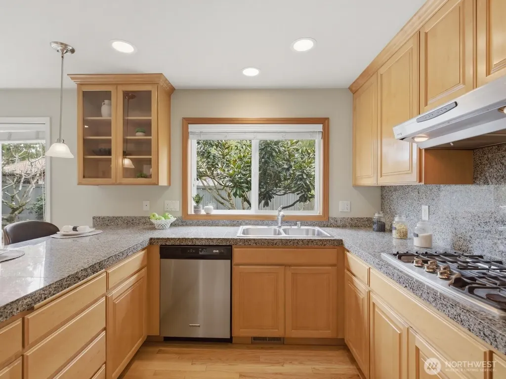 3501 166 Street SW Lynnwood WA 98037