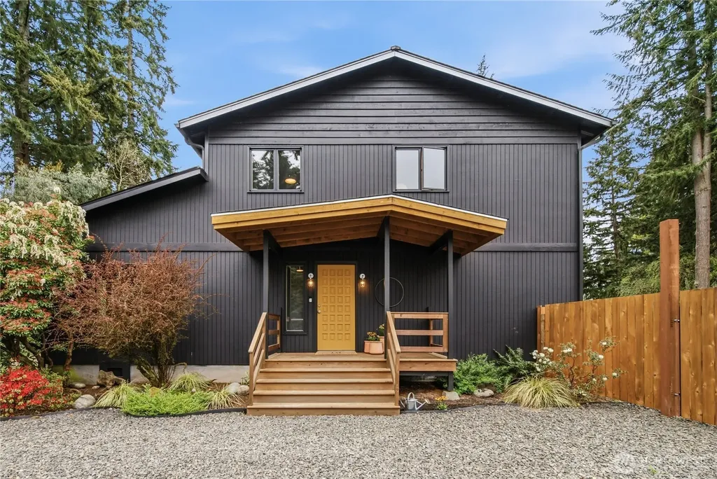 11907 103rd Avenue SW Vashon WA 98070