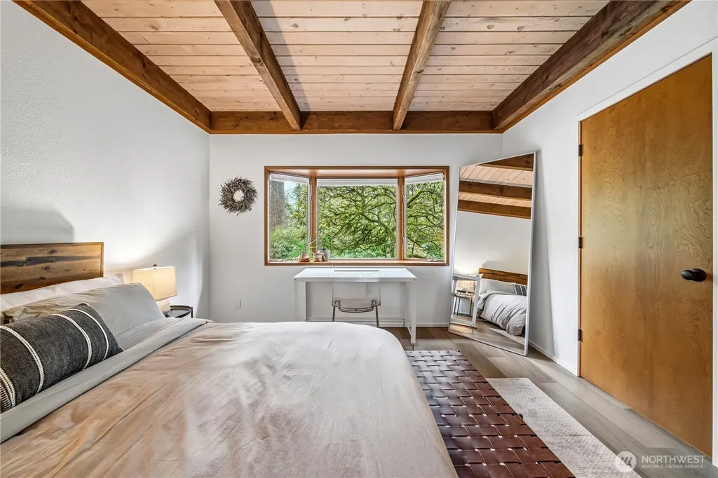 11907 103rd Avenue SW Vashon WA 98070