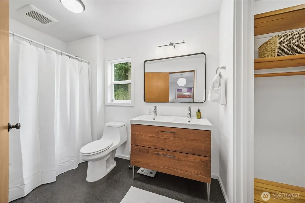 11907 103rd Avenue SW Vashon WA 98070