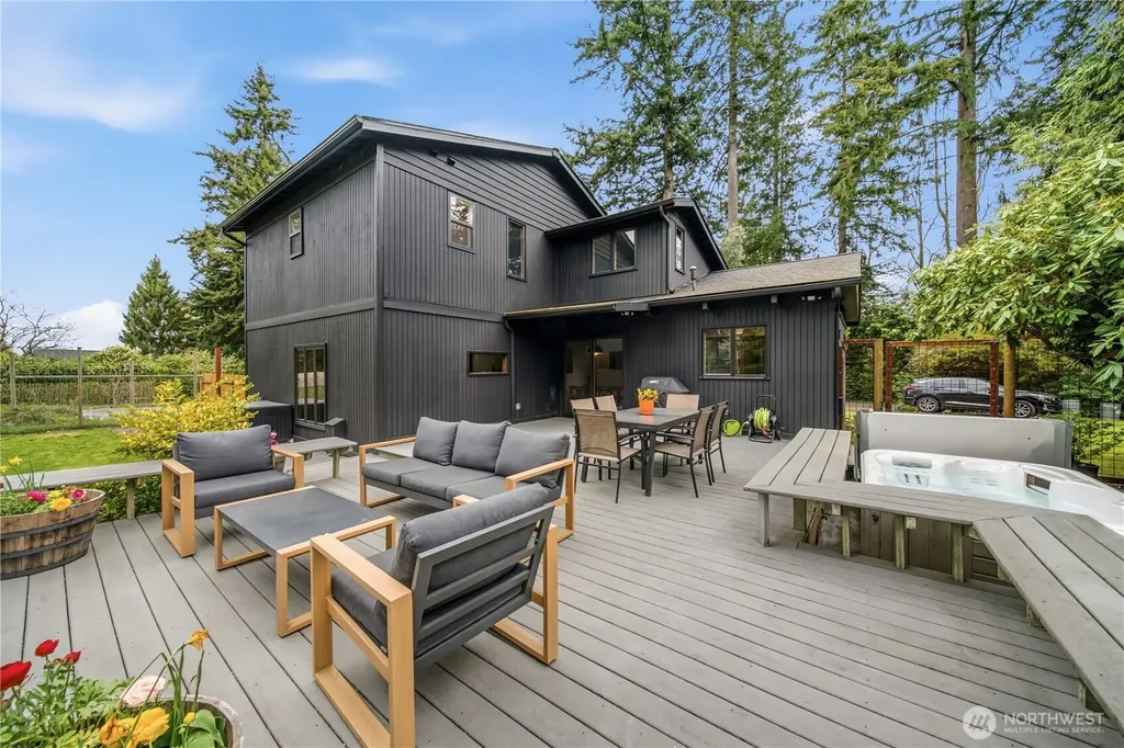11907 103rd Avenue SW Vashon WA 98070