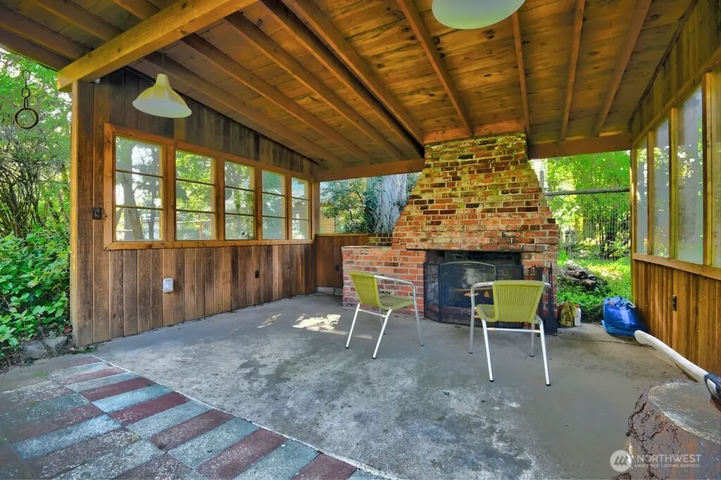 11907 103rd Avenue SW Vashon WA 98070
