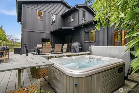 11907 103rd Avenue SW Vashon WA 98070