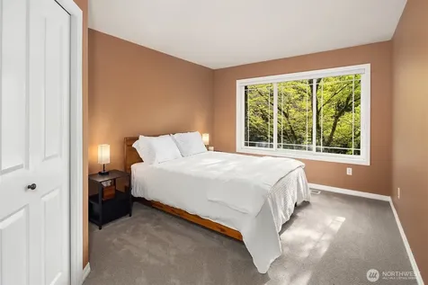 8042 243rd Place NE Redmond WA 98053