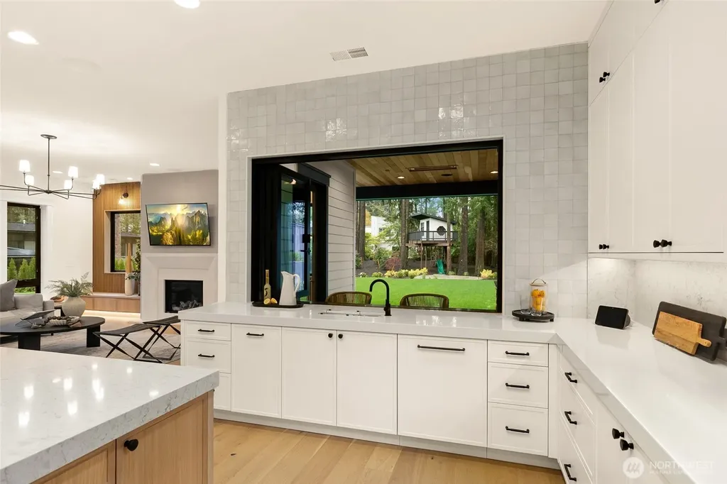 10630 SE 22nd Street Bellevue WA 98004