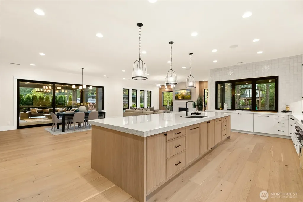 10630 SE 22nd Street Bellevue WA 98004