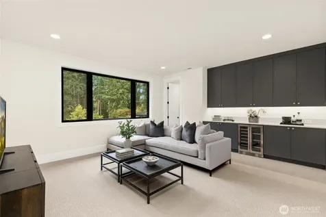 10630 SE 22nd Street Bellevue WA 98004