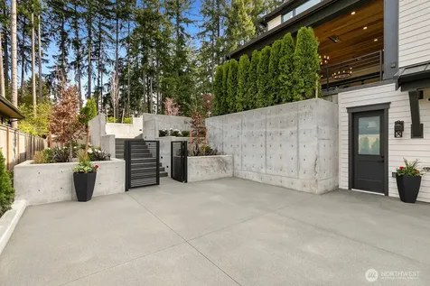 10630 SE 22nd Street Bellevue WA 98004