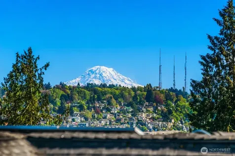 4116 Burke Avenue N Seattle WA 98103