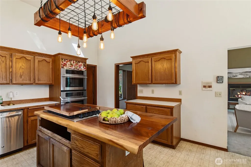 30 E Rainier Drive Allyn WA 98524