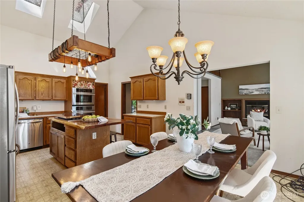 30 E Rainier Drive Allyn WA 98524